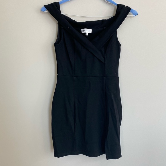 BY THE WAY.
Naya Off Shoulder Dress - Picture 6 of 10